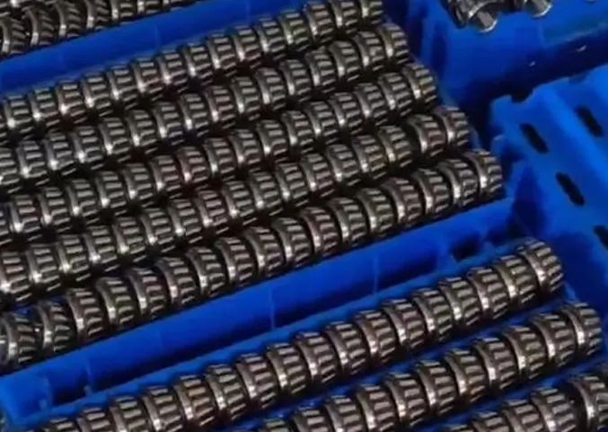 Automatic selection and detection of clearance for inner and outer rings of double-row tapered roller bearings